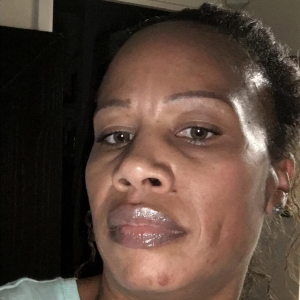 Meet your Posher, Simone